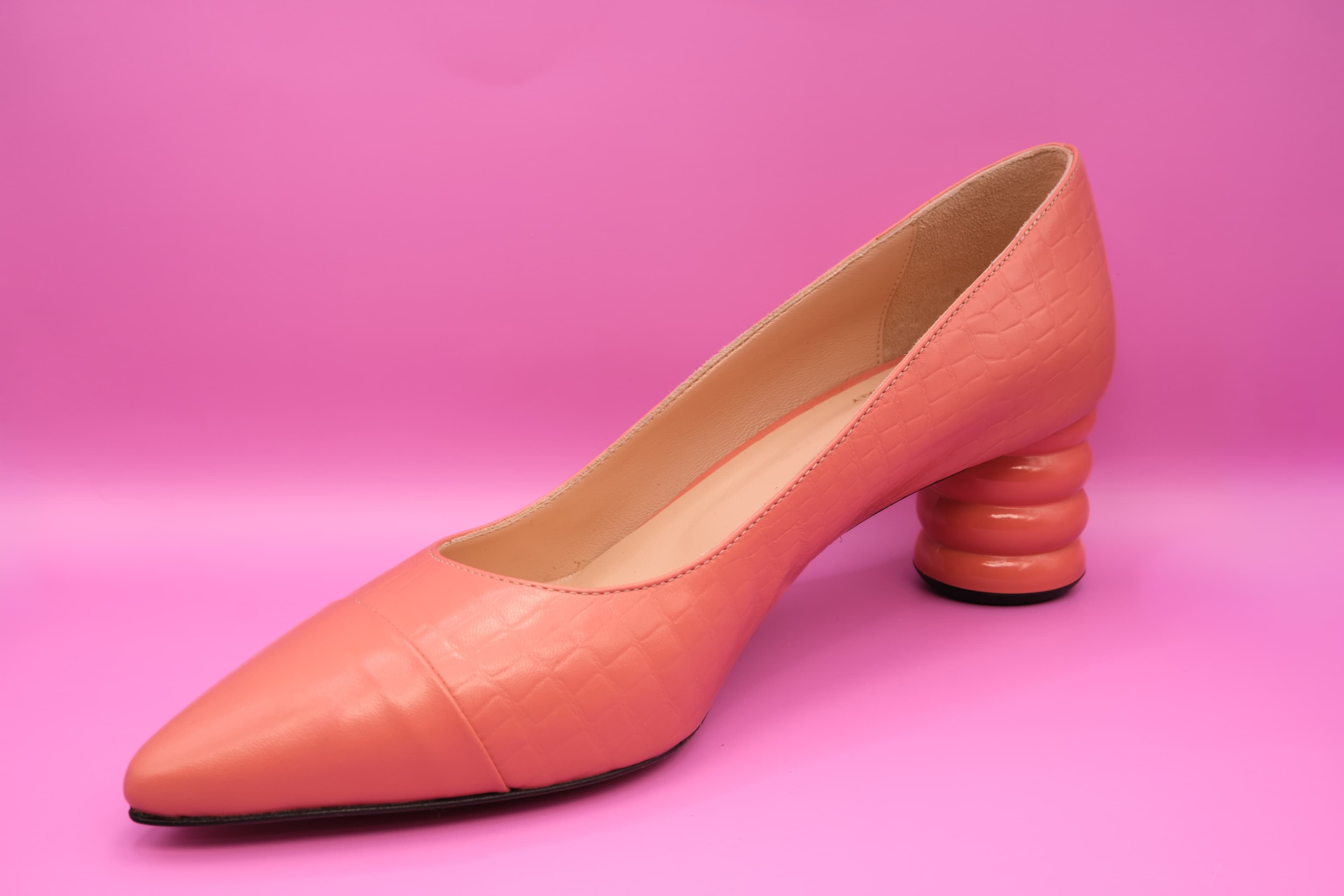 Tlon Rd - Peach